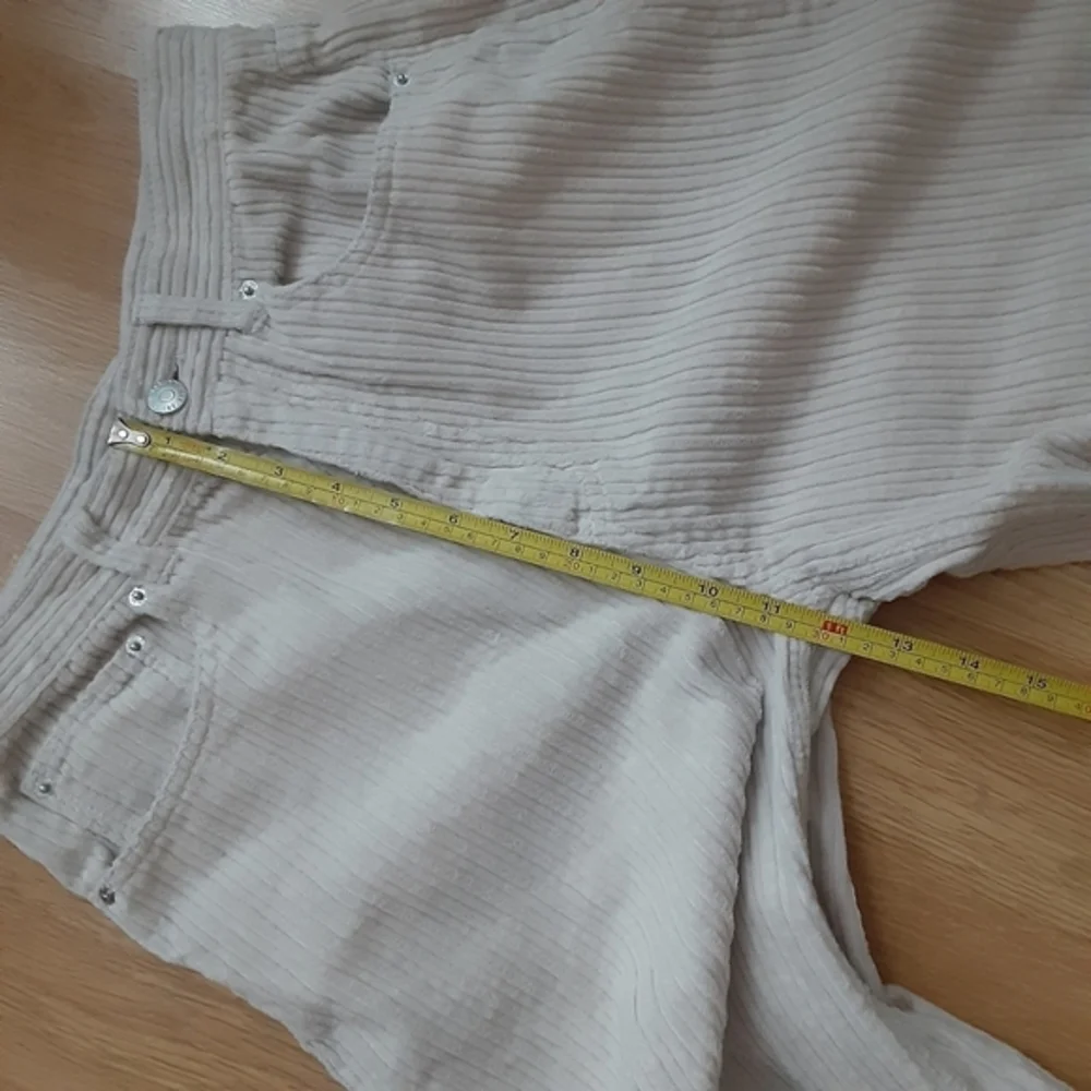 Urban Outfitters,BDG High-rise Baggy corduroy pants,28 - Picture 8 of 16
